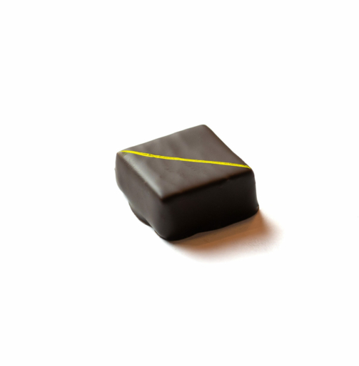 La malle a╠Ç chocolats - chocolats fond blanc-10