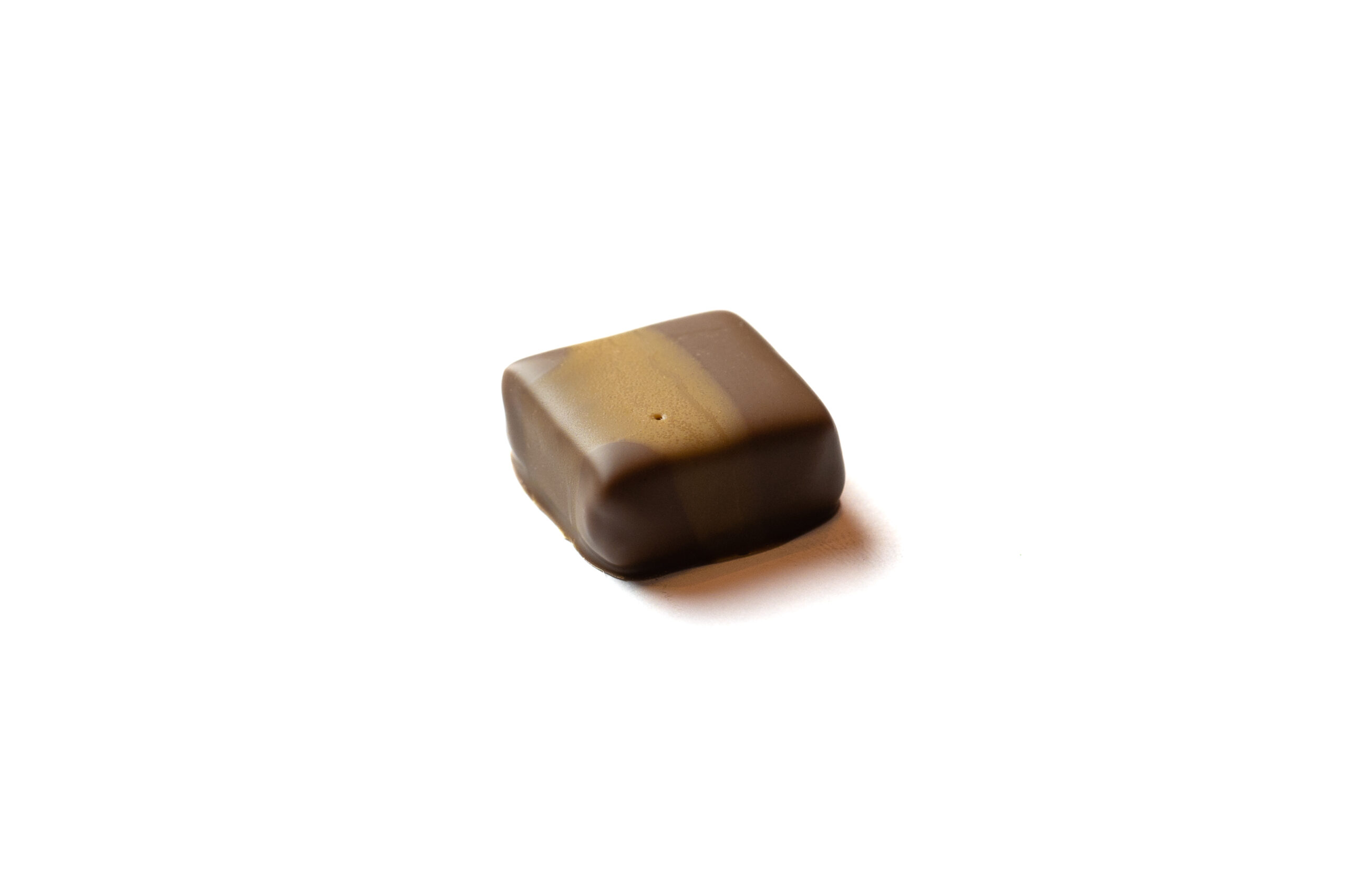 La malle a╠Ç chocolats - chocolats fond blanc-11