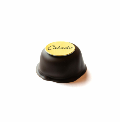 La malle a╠Ç chocolats - chocolats fond blanc-13