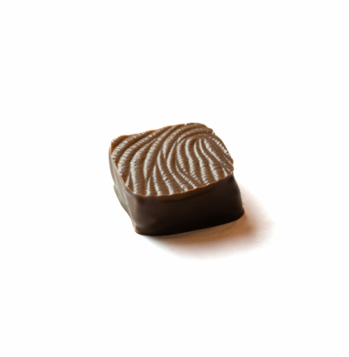 La malle a╠Ç chocolats - chocolats fond blanc-21