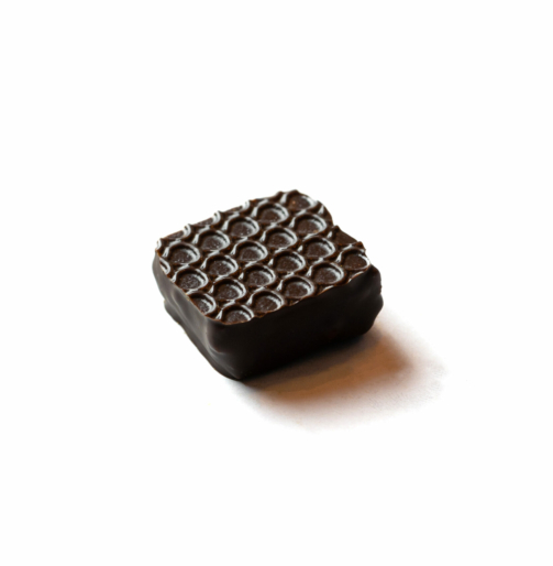 La malle a╠Ç chocolats - chocolats fond blanc-23