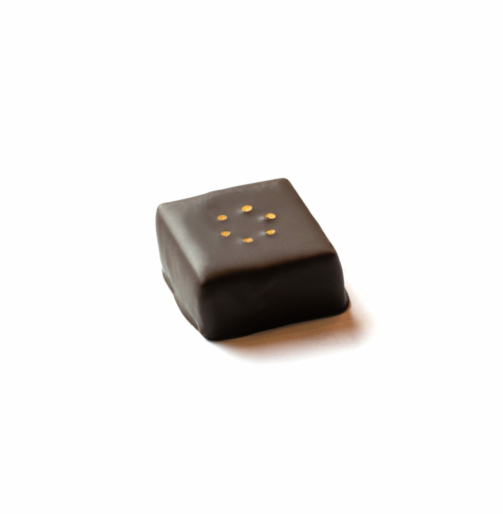 La malle a╠Ç chocolats - chocolats fond blanc-6